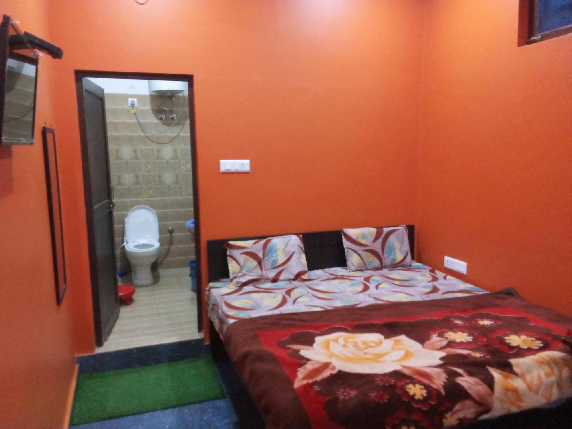 Goodwill Home Stay Алмора Экстерьер фото
